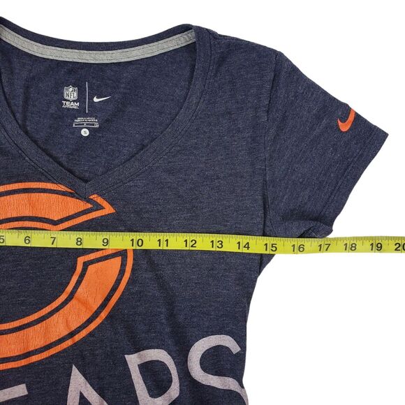 CHICAGO BEARS Shirt Womens Small Blue BIG Spell Out V-neck NIKE NFL Football - Picture 3 of 7
